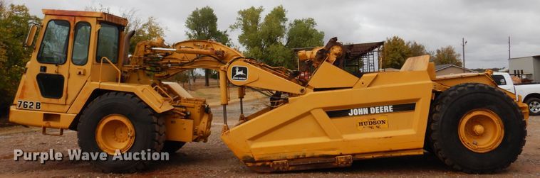 image for item KJ9145 1988 John Deere 762B  elevating scraper
