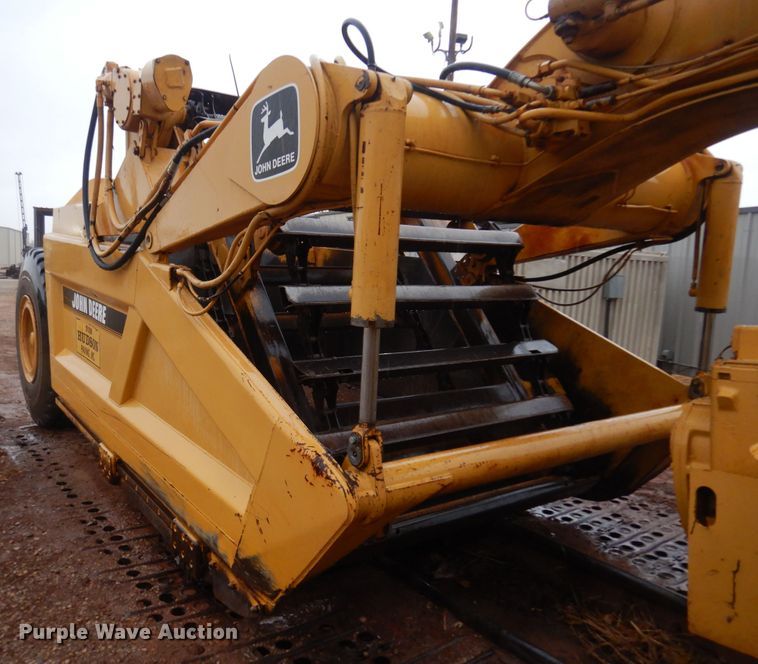 image for item KJ9145 1988 John Deere 762B  elevating scraper