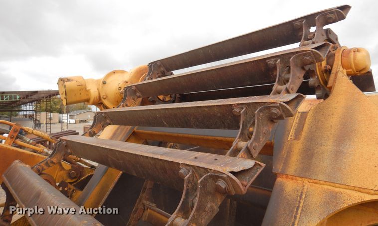 image for item KJ9145 1988 John Deere 762B  elevating scraper