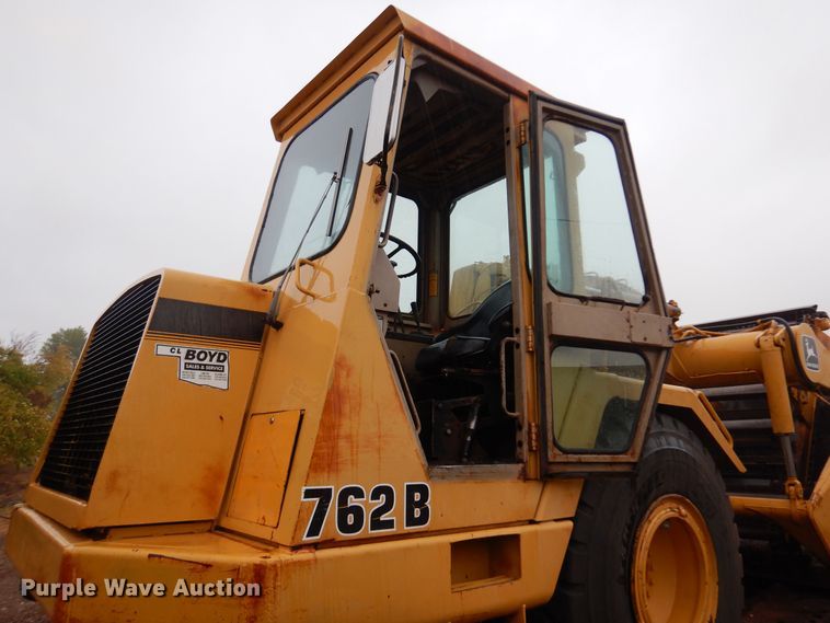 image for item KJ9145 1988 John Deere 762B  elevating scraper