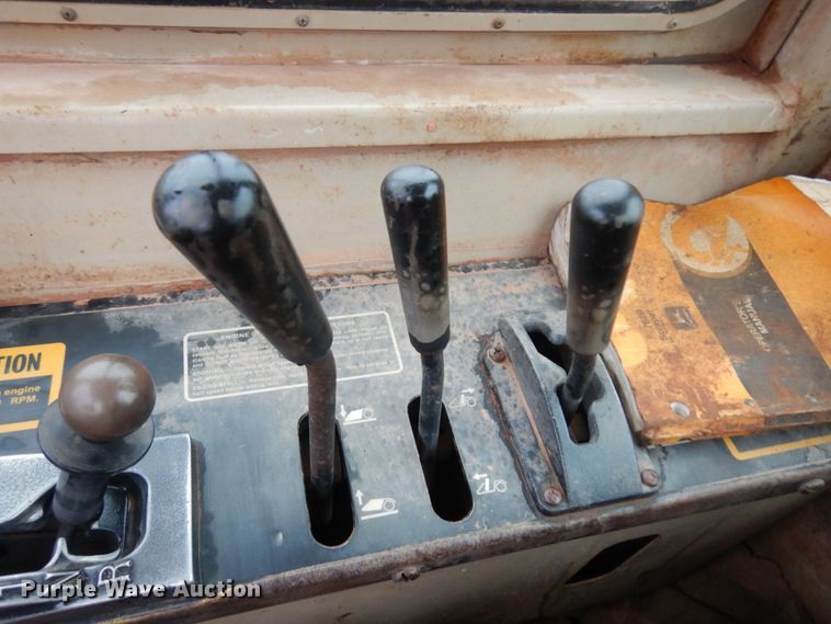 image for item KJ9145 1988 John Deere 762B  elevating scraper