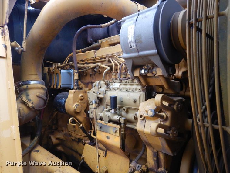 image for item KJ9145 1988 John Deere 762B  elevating scraper