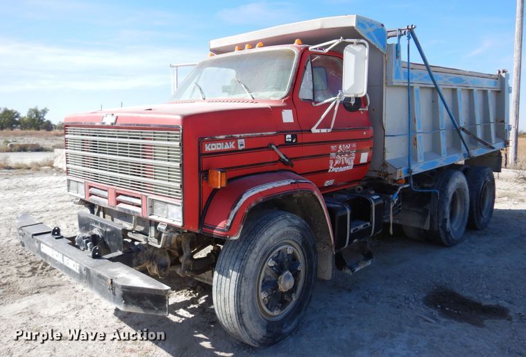 image for item KJ9148 1989 Chevrolet C70 dump truck