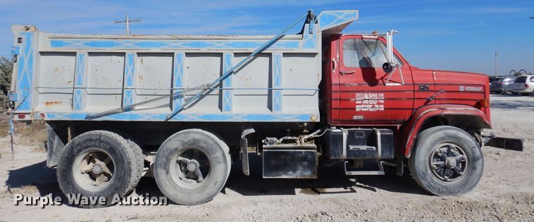 image for item KJ9148 1989 Chevrolet C70 dump truck
