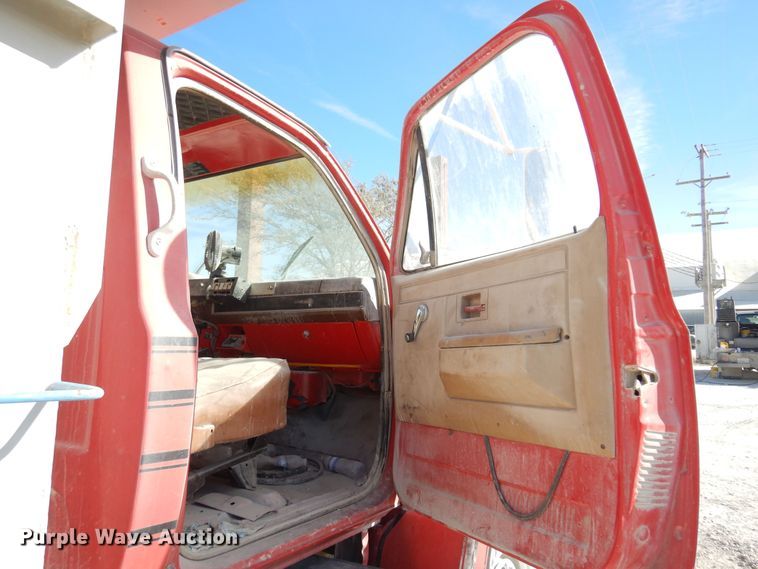 image for item KJ9148 1989 Chevrolet C70 dump truck