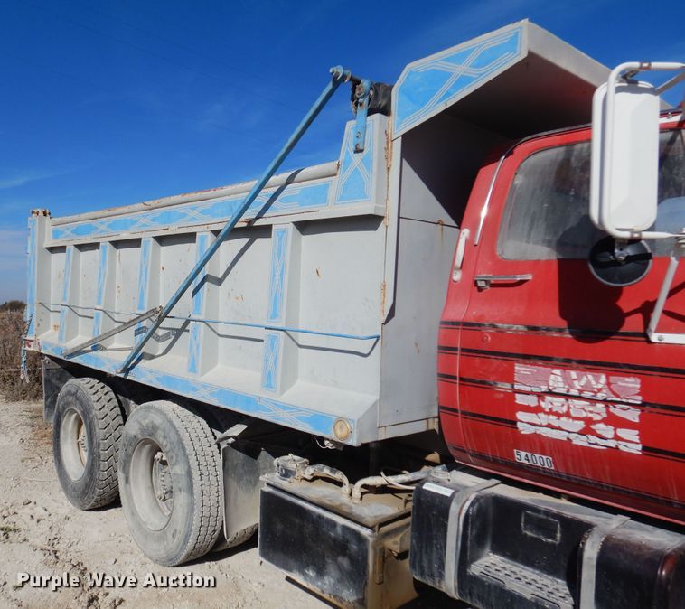 image for item KJ9148 1989 Chevrolet C70 dump truck