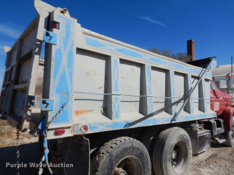 image for item KJ9148 1989 Chevrolet C70 dump truck