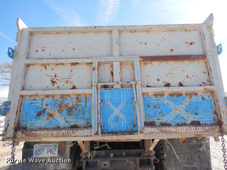 image for item KJ9148 1989 Chevrolet C70 dump truck