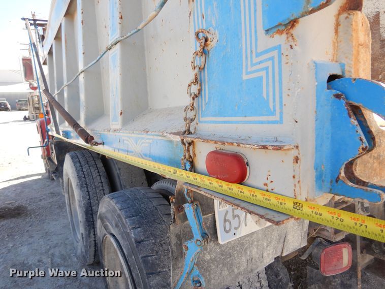 image for item KJ9148 1989 Chevrolet C70 dump truck