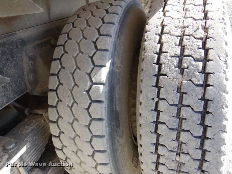 image for item KJ9148 1989 Chevrolet C70 dump truck