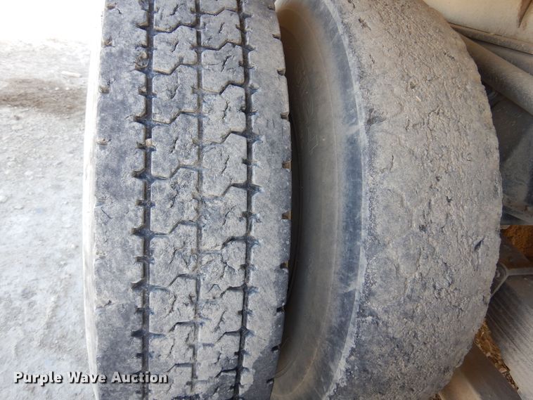 image for item KJ9148 1989 Chevrolet C70 dump truck