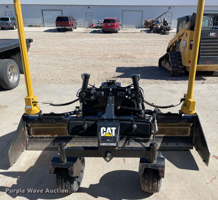 2019 Caterpillar BB124 skid steer box blade in Amarillo, TX Item
