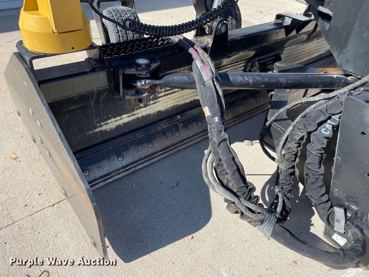 2019 Caterpillar BB124 skid steer box blade in Amarillo, TX Item