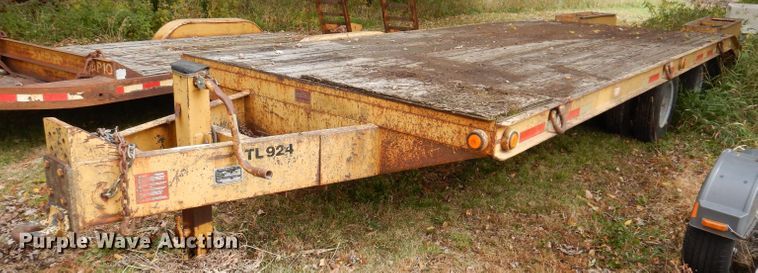image for item KW9387 1999 Belshe T9  equipment trailer
