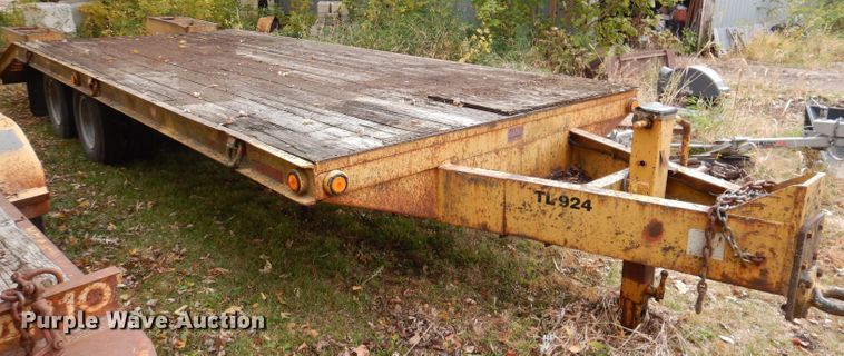 image for item KW9387 1999 Belshe T9  equipment trailer
