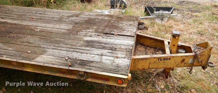 image for item KW9387 1999 Belshe T9  equipment trailer