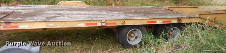 image for item KW9387 1999 Belshe T9  equipment trailer