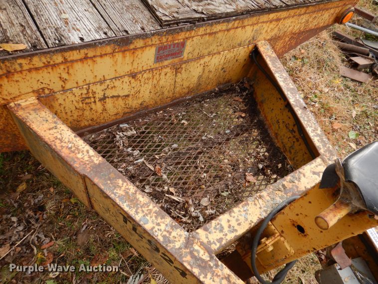 image for item KW9387 1999 Belshe T9  equipment trailer