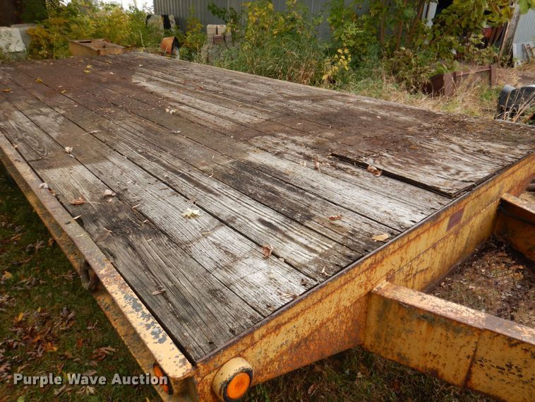 image for item KW9387 1999 Belshe T9  equipment trailer