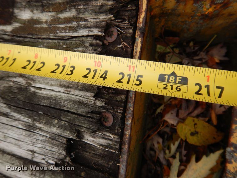 image for item KW9387 1999 Belshe T9  equipment trailer