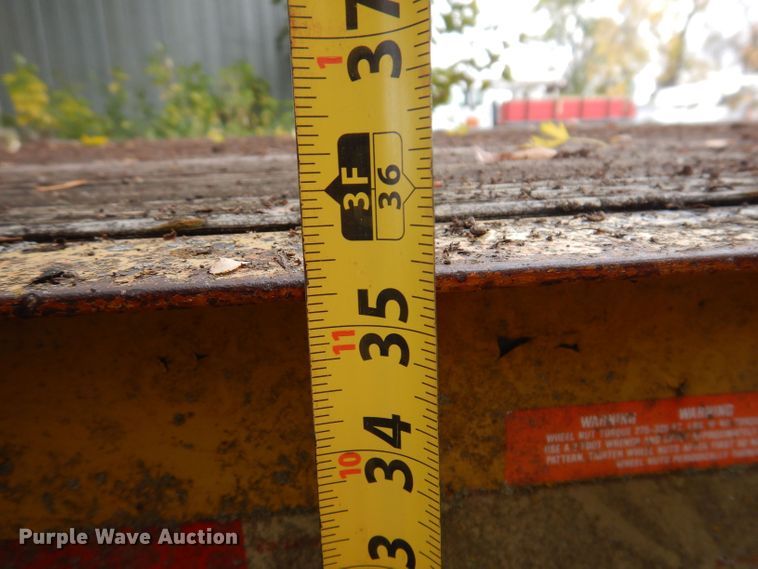 image for item KW9387 1999 Belshe T9  equipment trailer