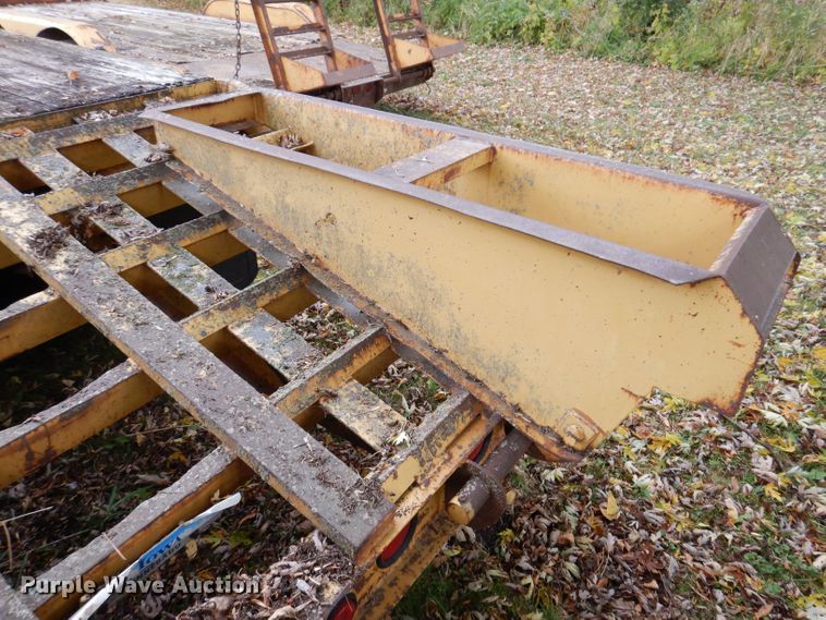 image for item KW9387 1999 Belshe T9  equipment trailer