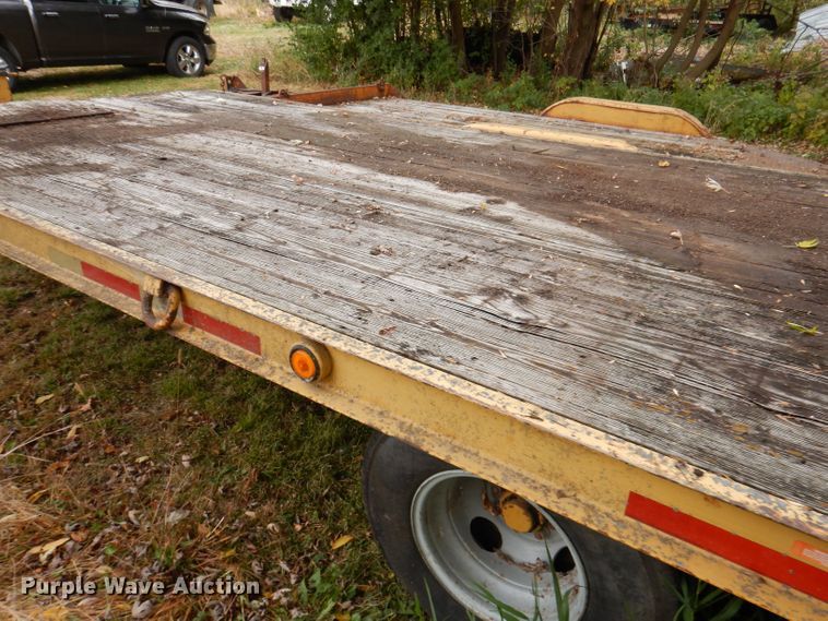 image for item KW9387 1999 Belshe T9  equipment trailer