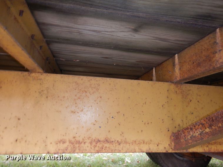 image for item KW9387 1999 Belshe T9  equipment trailer