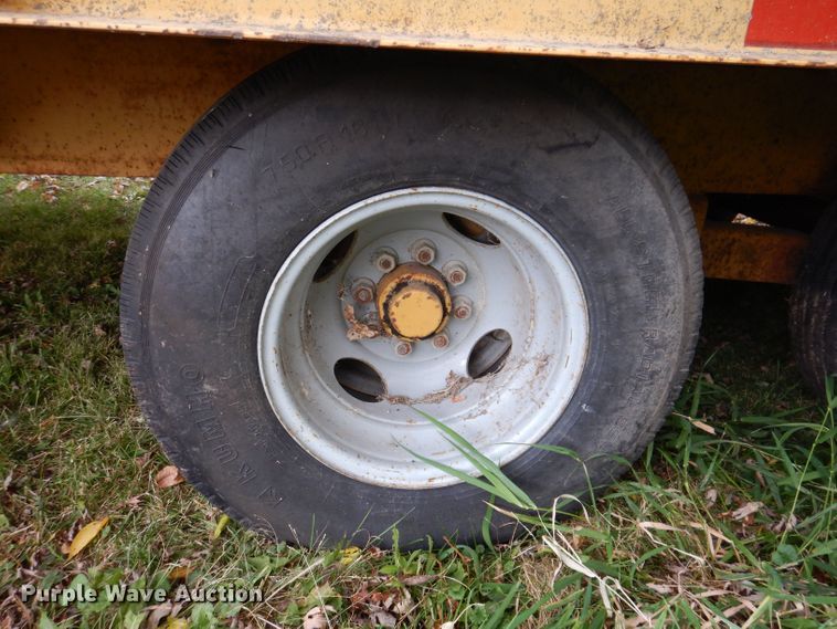 image for item KW9387 1999 Belshe T9  equipment trailer