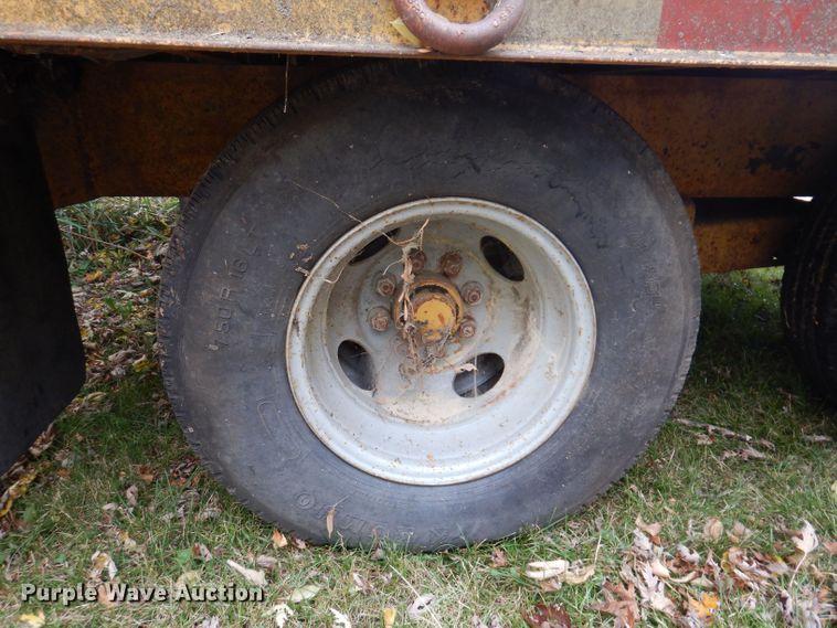 image for item KW9387 1999 Belshe T9  equipment trailer