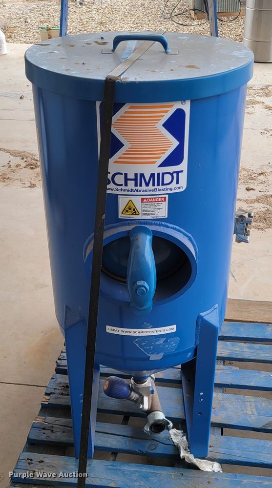 image for item LG9313 Schmidt 3.5 C.F.  sandblast pot