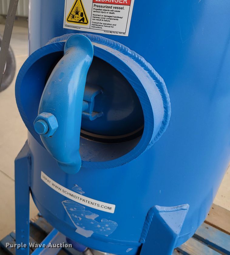 image for item LG9313 Schmidt 3.5 C.F.  sandblast pot