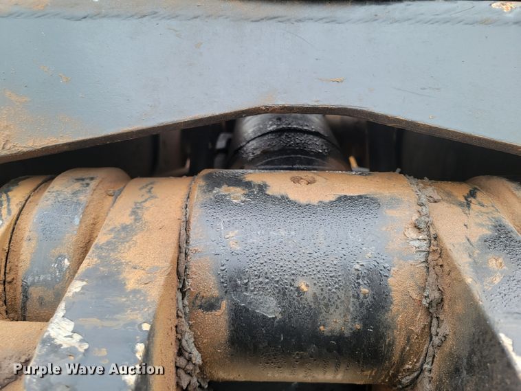 image for item LG9315 2021 Caterpillar G332  86" W grapple