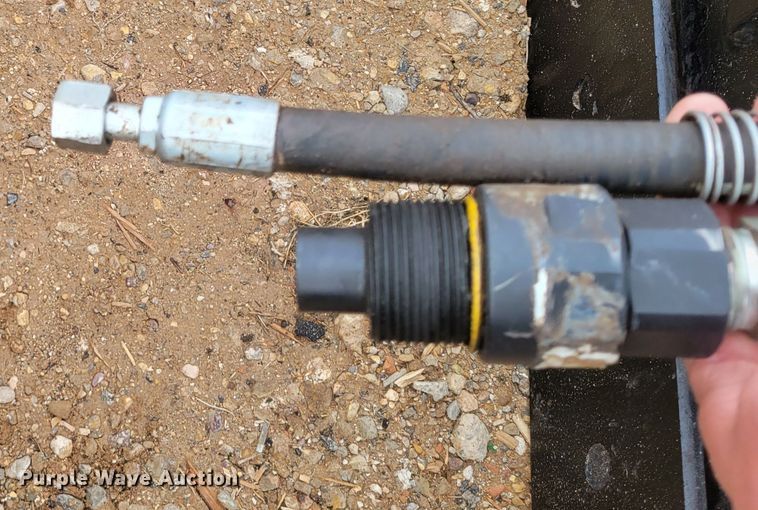 image for item LG9315 2021 Caterpillar G332  86" W grapple