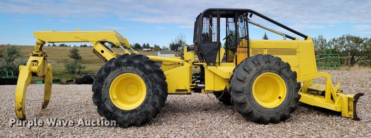 image for item LO9084 John Deere JD740-A  skidder