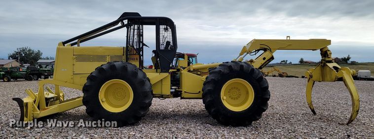 image for item LO9084 John Deere JD740-A  skidder