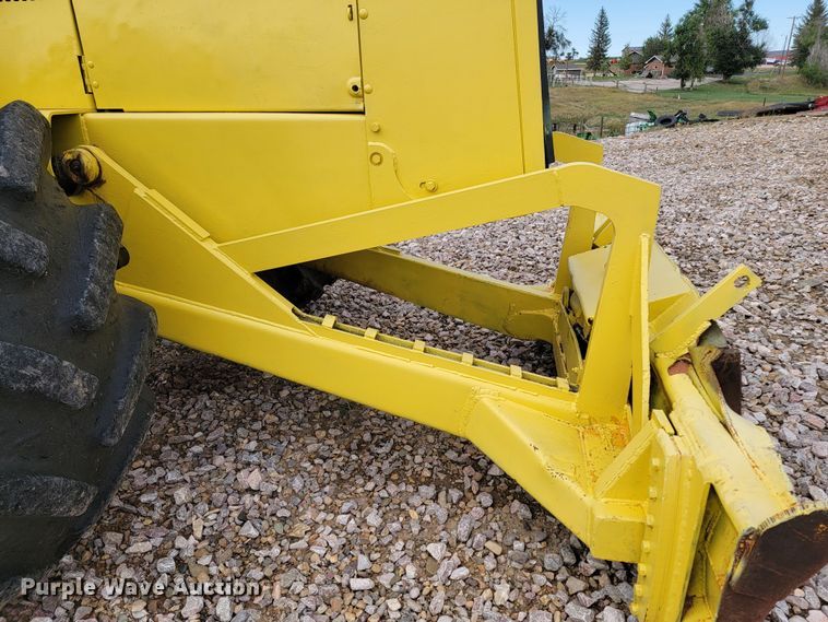 image for item LO9084 John Deere JD740-A  skidder