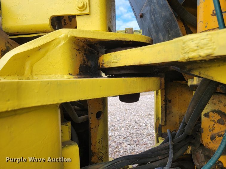 image for item LO9084 John Deere JD740-A  skidder