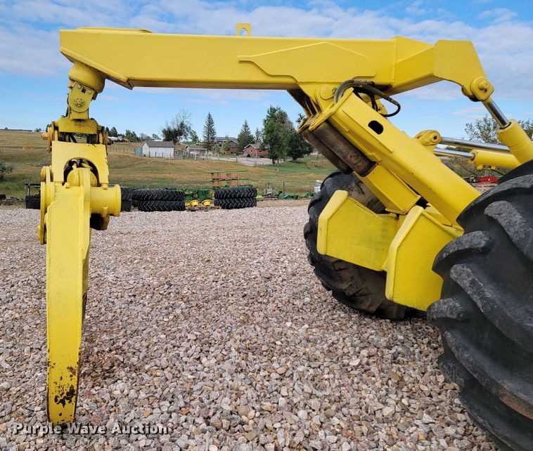 image for item LO9084 John Deere JD740-A  skidder