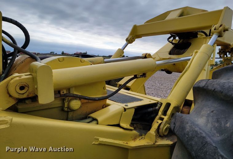 image for item LO9084 John Deere JD740-A  skidder