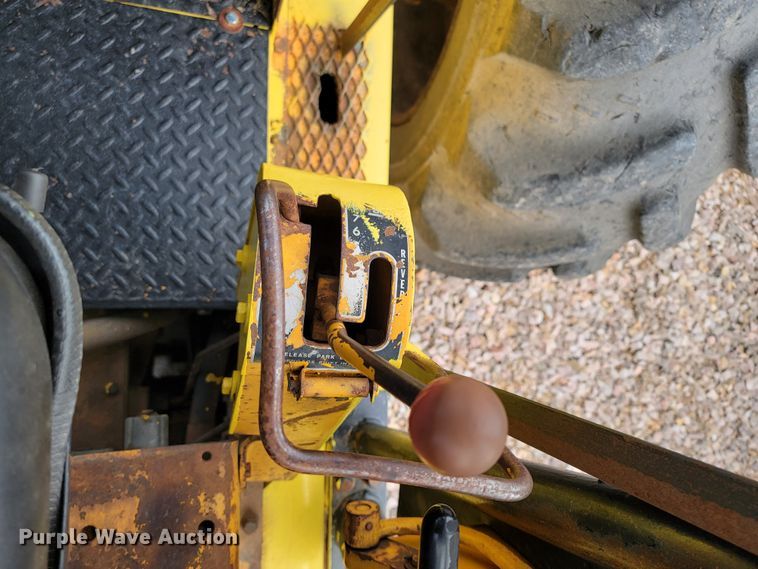 image for item LO9084 John Deere JD740-A  skidder