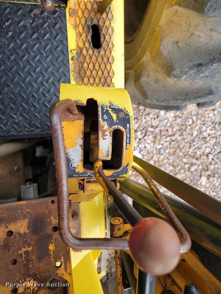 image for item LO9084 John Deere JD740-A  skidder