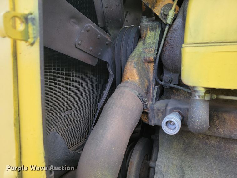 image for item LO9084 John Deere JD740-A  skidder