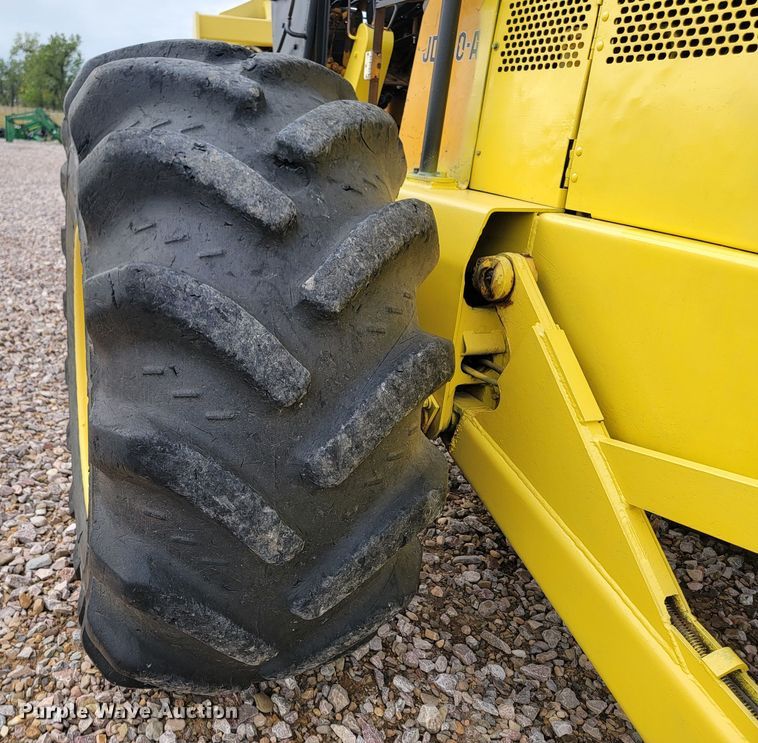 image for item LO9084 John Deere JD740-A  skidder