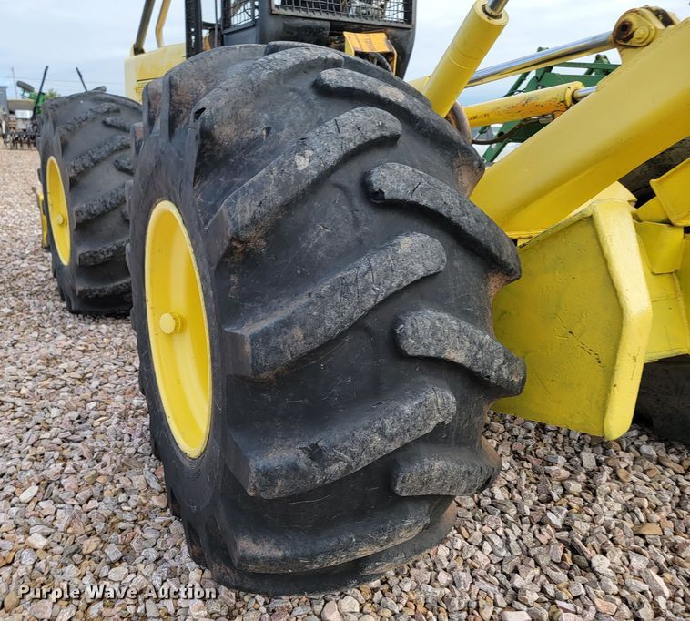 image for item LO9084 John Deere JD740-A  skidder