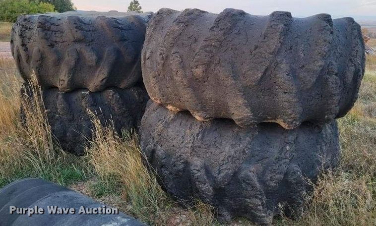 image for item LO9084 John Deere JD740-A  skidder