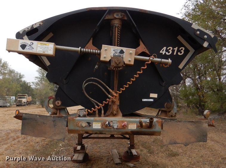 image for item LU9753 2013 Smith Co SX2-42-34  side dump trailer