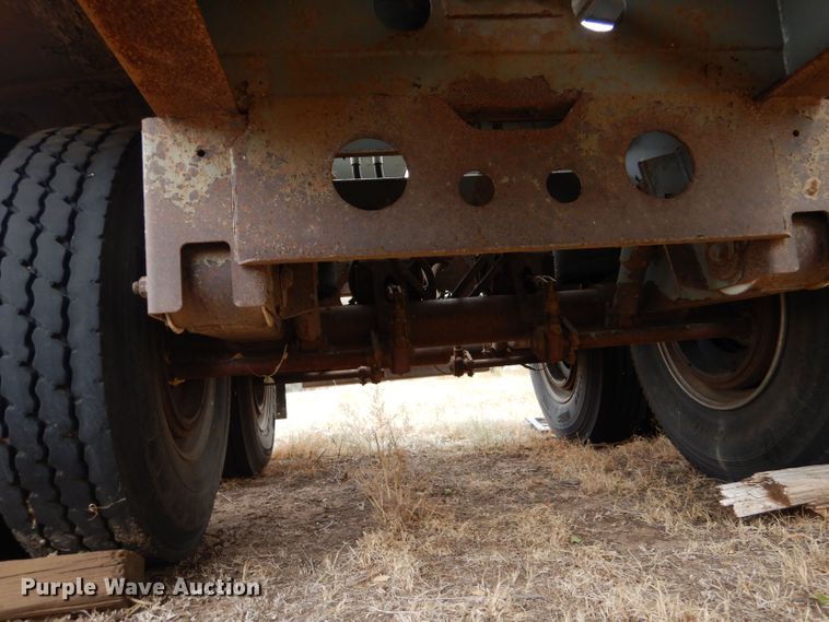 image for item LU9753 2013 Smith Co SX2-42-34  side dump trailer