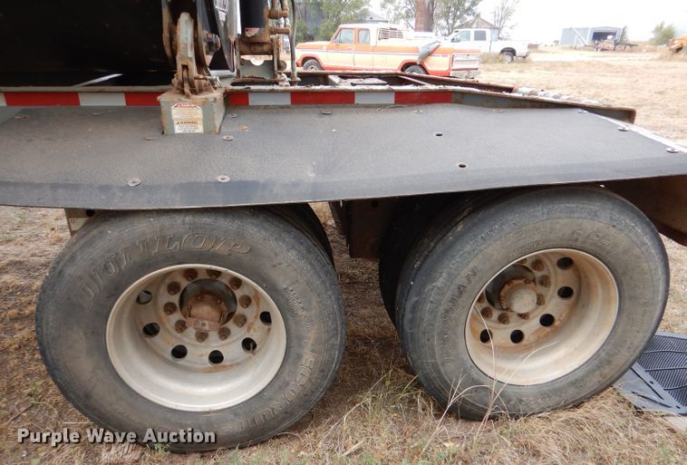 image for item LU9753 2013 Smith Co SX2-42-34  side dump trailer