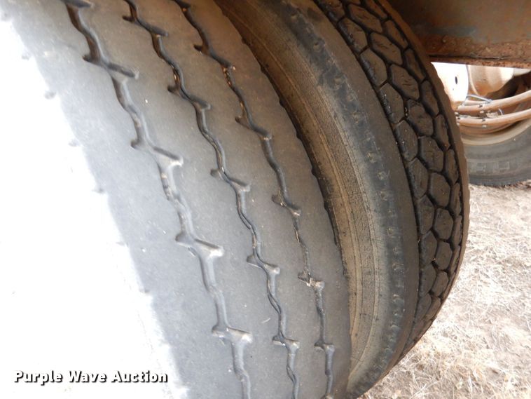 image for item LU9753 2013 Smith Co SX2-42-34  side dump trailer